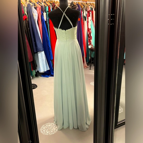 Long dress - Picture 2 of 3